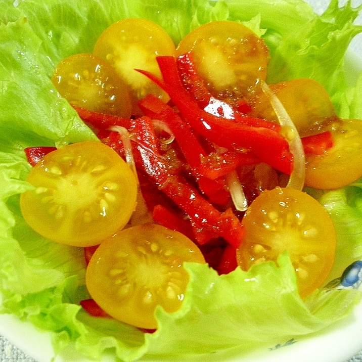 イエロートマトと赤パプリカの中華風サラダ